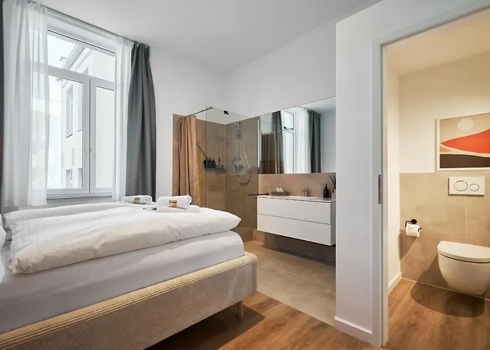 Park Avenue - Dom Mit Stil - Kueche - Parkplatz - Wlan - 65 Zoll Tv - Netflix * Cologne