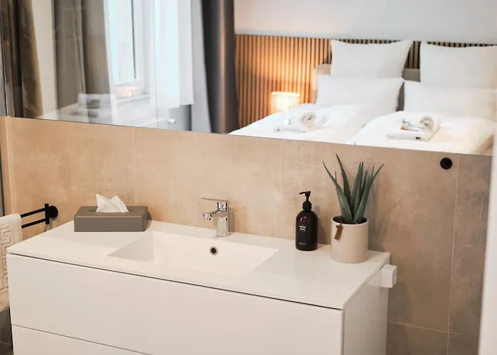 Park Avenue - Dom Mit Stil - Kueche - Parkplatz - Wlan - 65 Zoll Tv - Netflix * Cologne