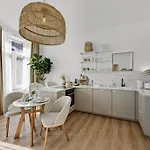 Park Avenue - Dom Mit Stil - Küche - Parkplatz - Wlan - 65 Zoll Tv - Netflix * Colonia