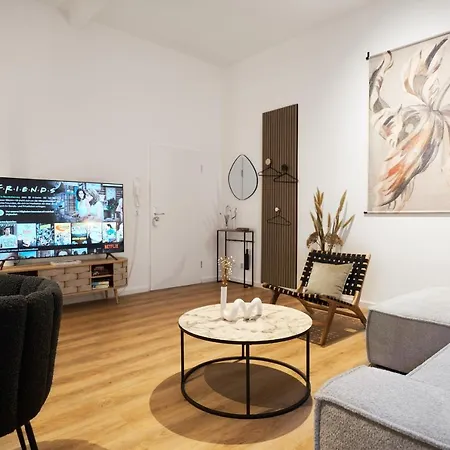 Park Avenue - Dom Mit Stil - Kueche - Parkplatz - Wlan - 65 Zoll Tv - Netflix Cologne