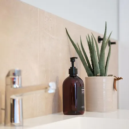 Apartment Park Avenue - Dom Mit Stil - Küche - Parkplatz - Wlan - 65 Zoll Tv - Netflix *