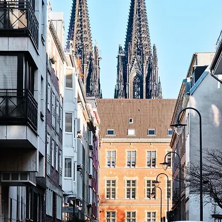 Park Avenue - Dom Mit Stil - Kueche - Parkplatz - Wlan - 65 Zoll Tv - Netflix * Köln