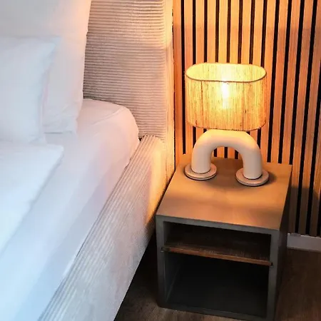 Park Avenue - Dom Mit Stil - Kueche - Parkplatz - Wlan - 65 Zoll Tv - Netflix Appartement