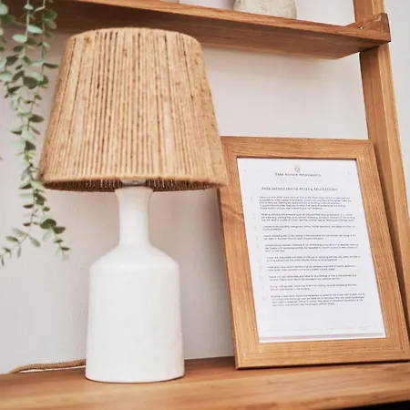 Park Avenue - Dom Mit Stil - Küche - Parkplatz - Wlan - 65 Zoll Tv - Netflix Apartment