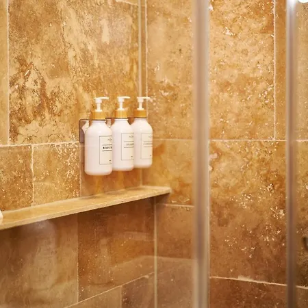 Park Avenue - Dom Mit Stil - Küche - Parkplatz - Wlan - 65 Zoll Tv - Netflix