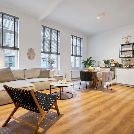 Park Avenue - Dom Mit Stil - Kueche - Parkplatz - Wlan - 65 Zoll Tv - Netflix شقة