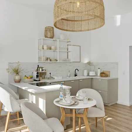 Appartement Park Avenue - Dom Mit Stil - Kueche - Parkplatz - Wlan - 65 Zoll Tv - Netflix