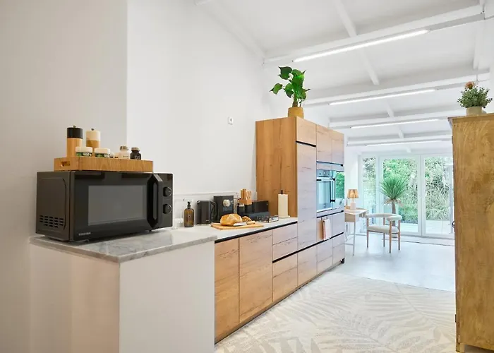 Διαμέρισμα Park Avenue - Dom Mit Stil - Kueche - Parkplatz - Wlan - 65 Zoll Tv - Netflix