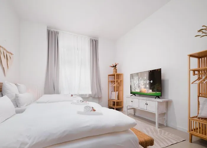 Park Avenue - Dom Mit Stil - Kueche - Parkplatz - Wlan - 65 Zoll Tv - Netflix * Köln