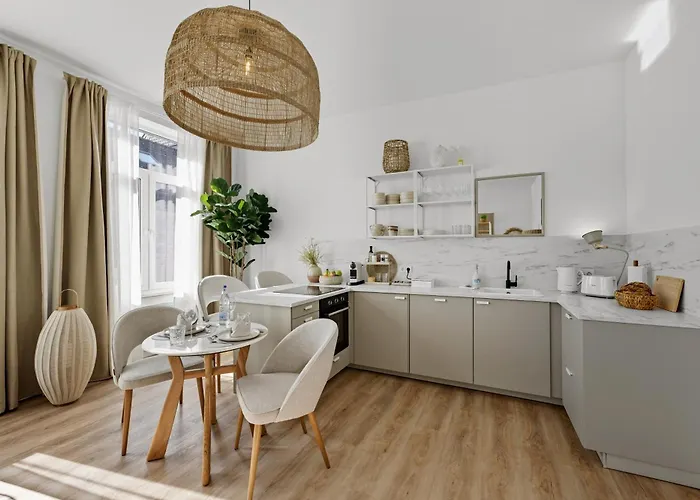 Park Avenue - Dom Mit Stil - Kueche - Parkplatz - Wlan - 65 Zoll Tv - Netflix * Köln