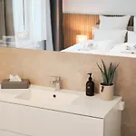 Apartmán Park Avenue - Dom Mit Stil - Kueche - Parkplatz - Wlan - 65 Zoll Tv - Netflix *