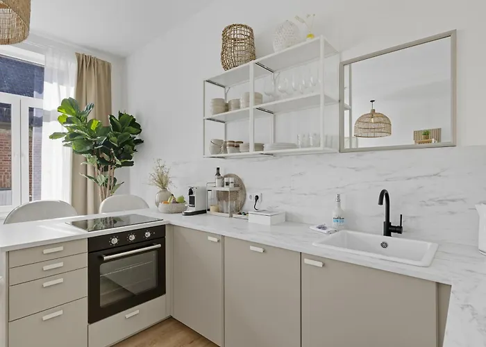 Park Avenue - Dom Mit Stil - Kueche - Parkplatz - Wlan - 65 Zoll Tv - Netflix 쾰른