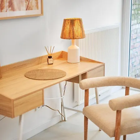 Park Avenue - Dom Mit Stil - Kueche - Parkplatz - Wlan - 65 Zoll Tv - Netflix Кёльн