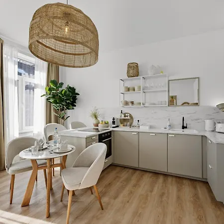 Park Avenue - Dom Mit Stil - Kueche - Parkplatz - Wlan - 65 Zoll Tv - Netflix * Кёльн