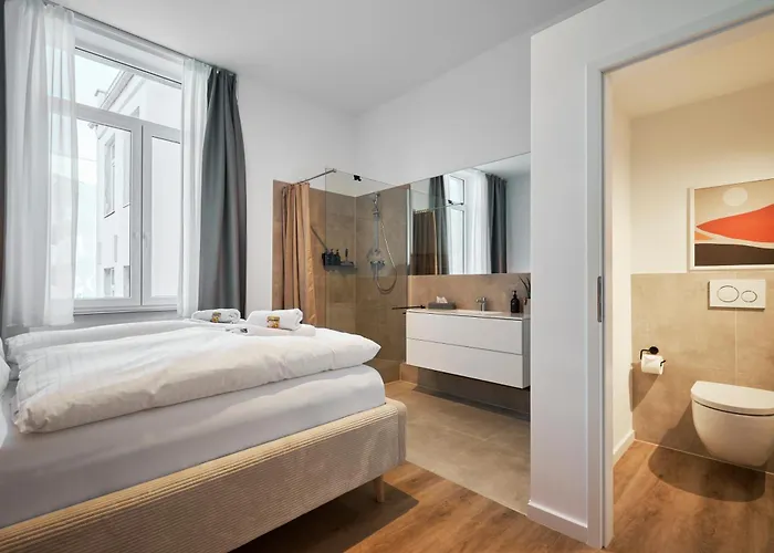 Park Avenue - Dom Mit Stil - Kueche - Parkplatz - Wlan - 65 Zoll Tv - Netflix ケルン